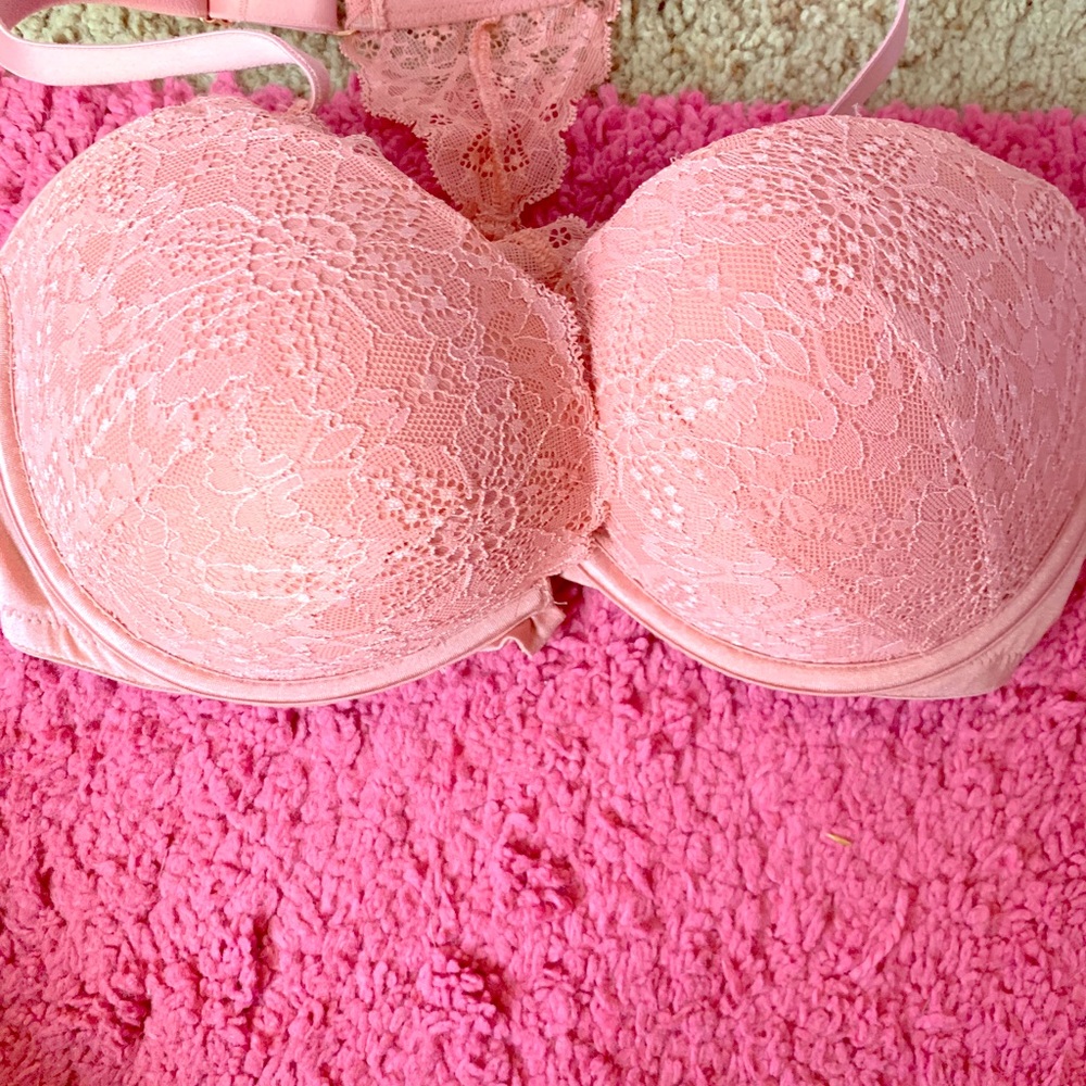 PINK Victoria’s Secret Rose front clasp Bra 34DD